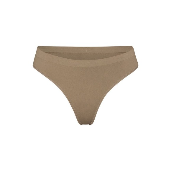 SKIMS Soft Smoothing Seamless Thong Desert Brown NWT Size 4X - Picture 1 of 10